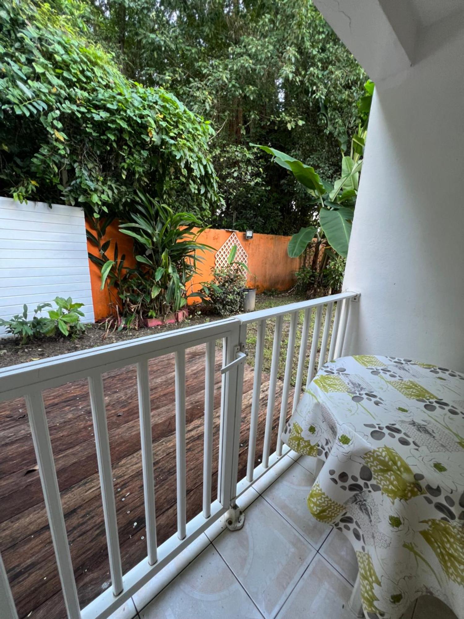 Location Tropical Apartment Сен-Ан Екстериор снимка