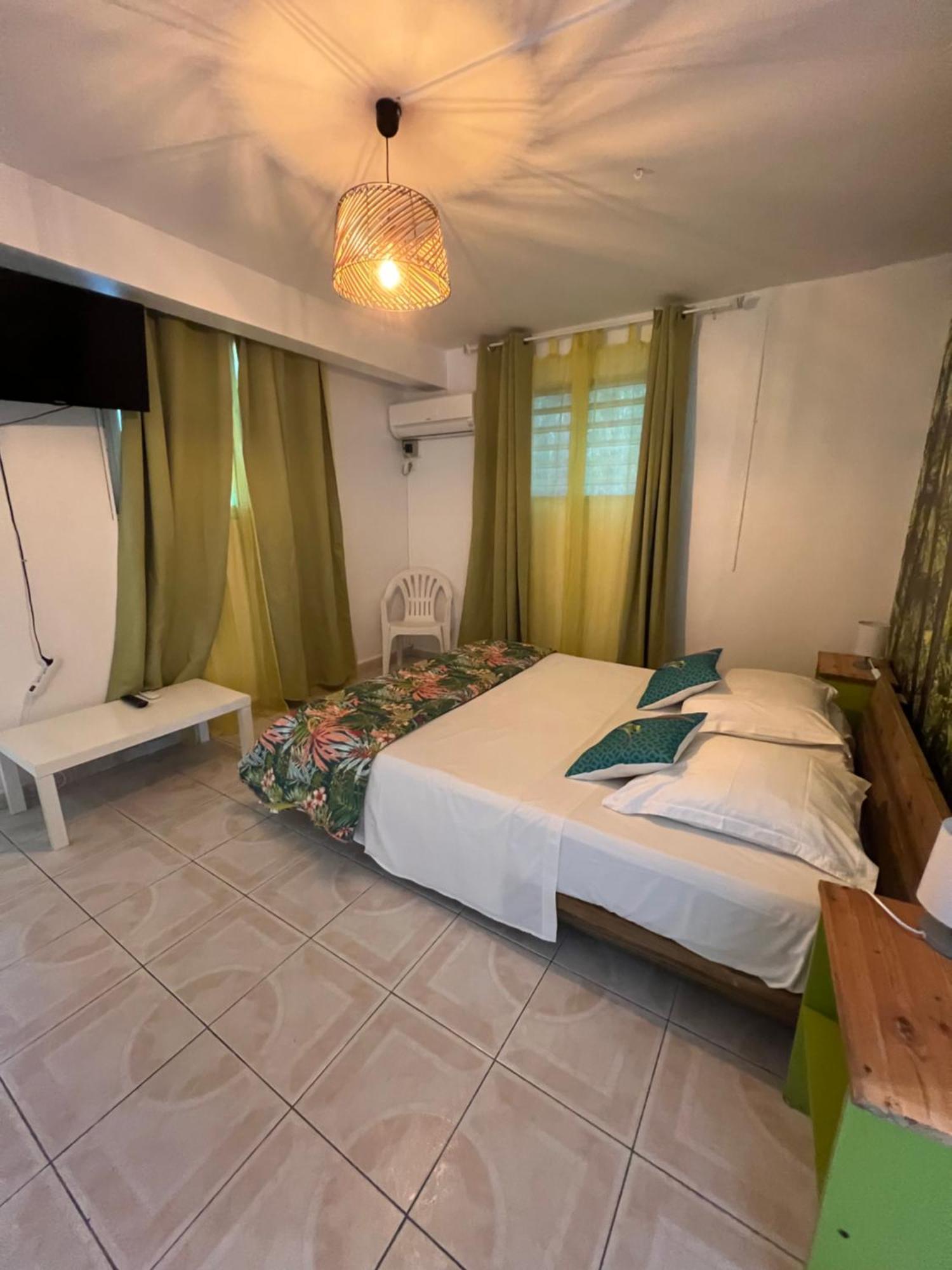 Location Tropical Apartment Сен-Ан Екстериор снимка