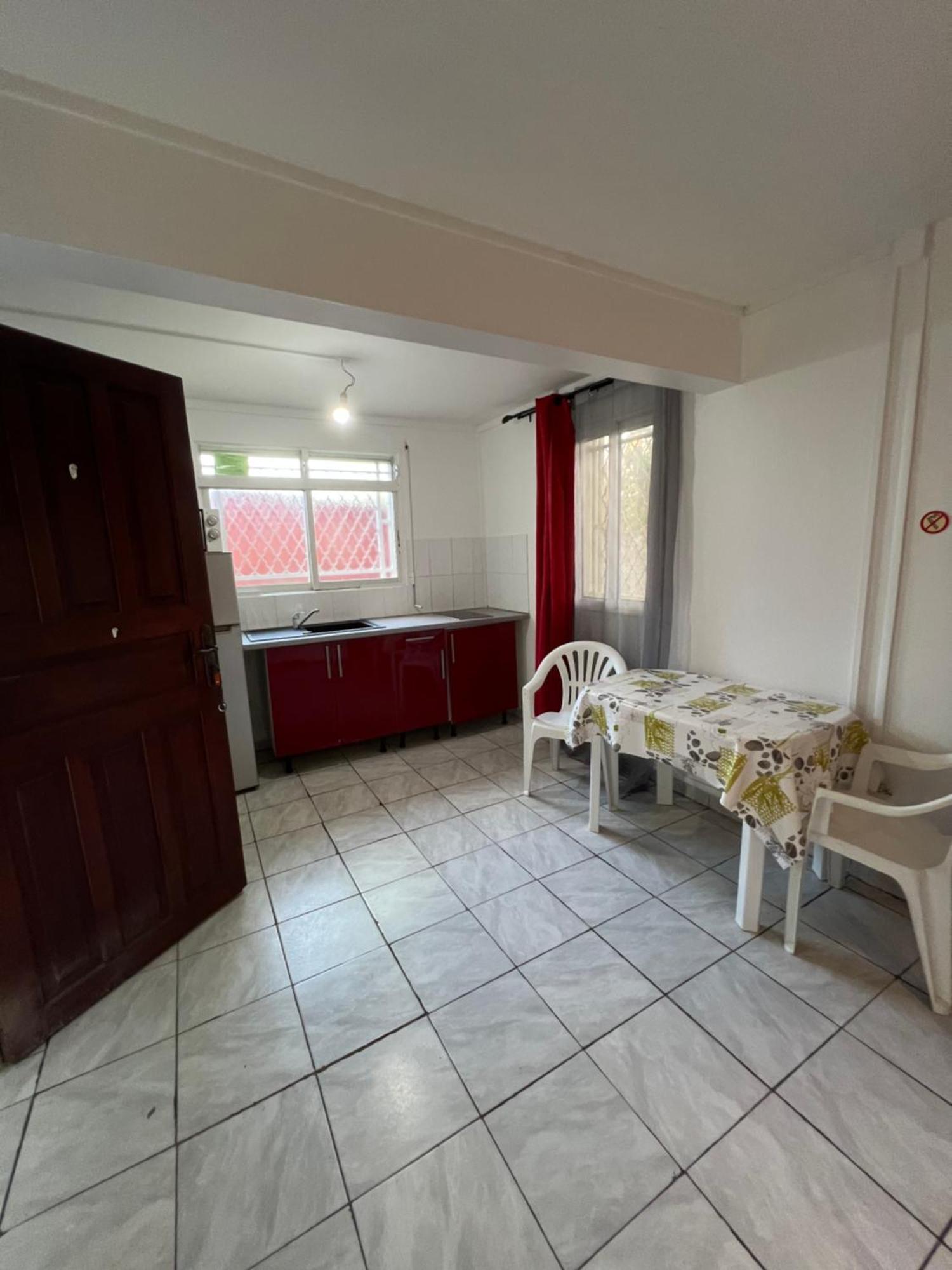 Location Tropical Apartment Сен-Ан Екстериор снимка