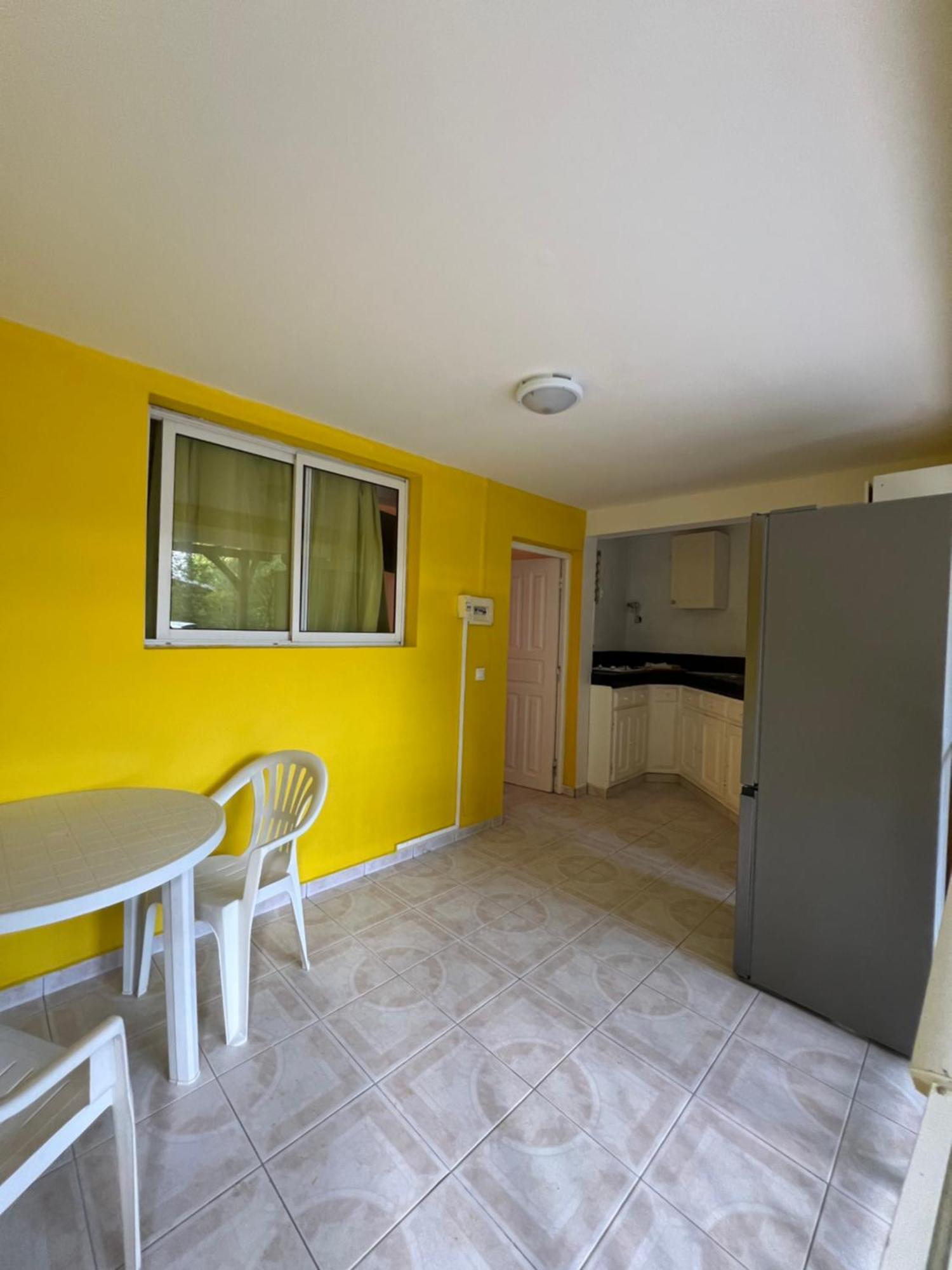 Location Tropical Apartment Сен-Ан Екстериор снимка