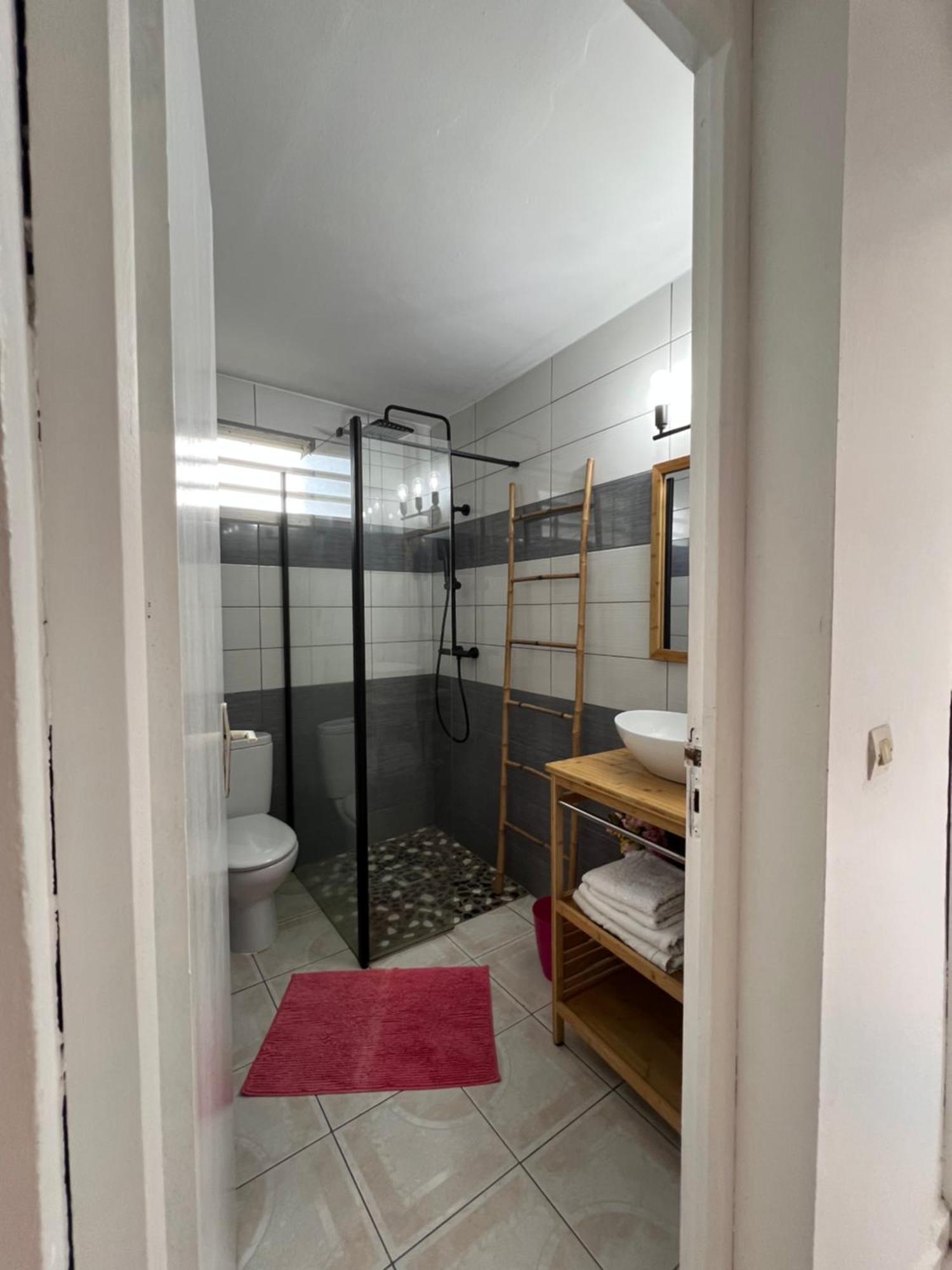 Location Tropical Apartment Сен-Ан Екстериор снимка