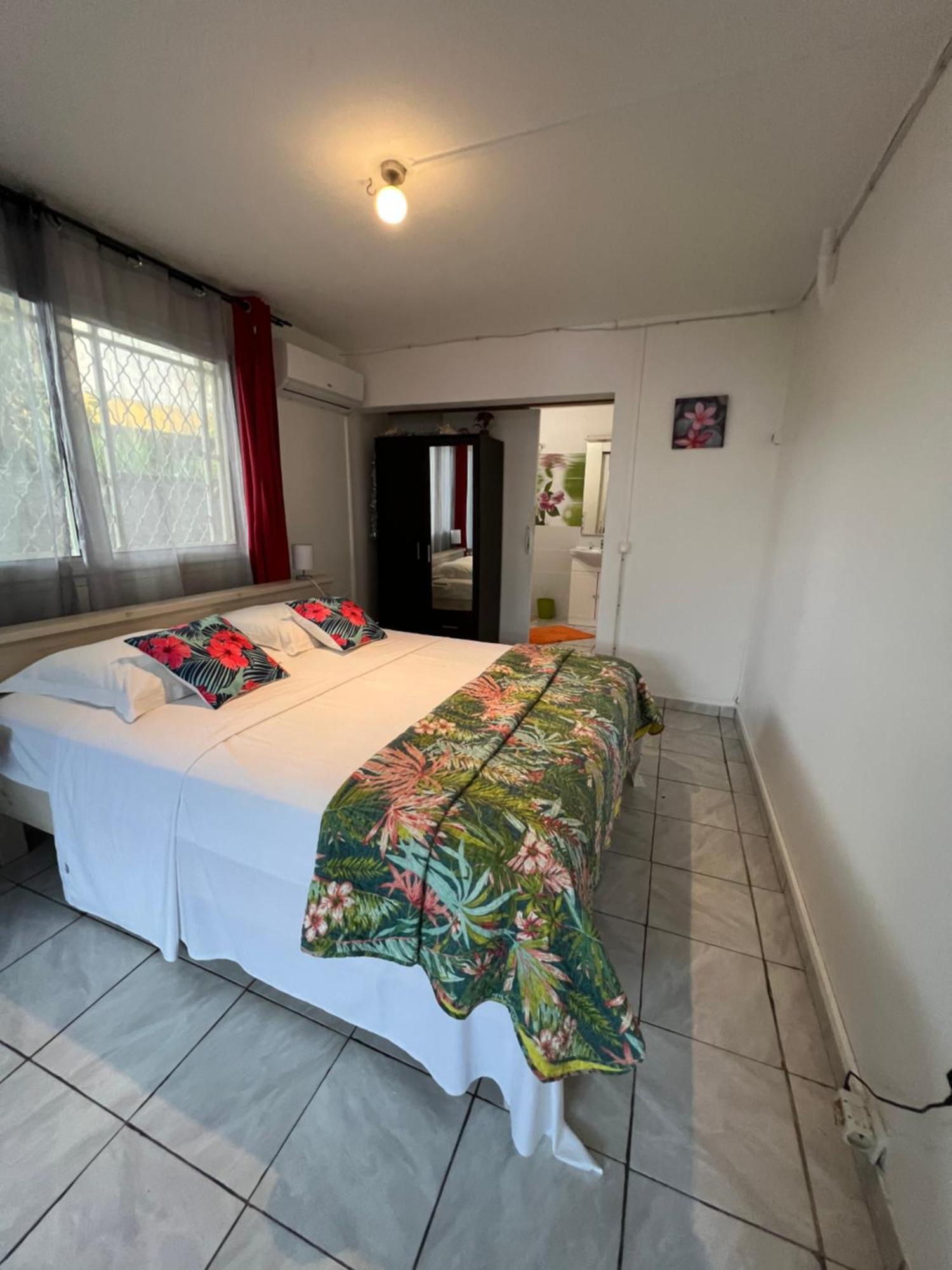 Location Tropical Apartment Сен-Ан Екстериор снимка