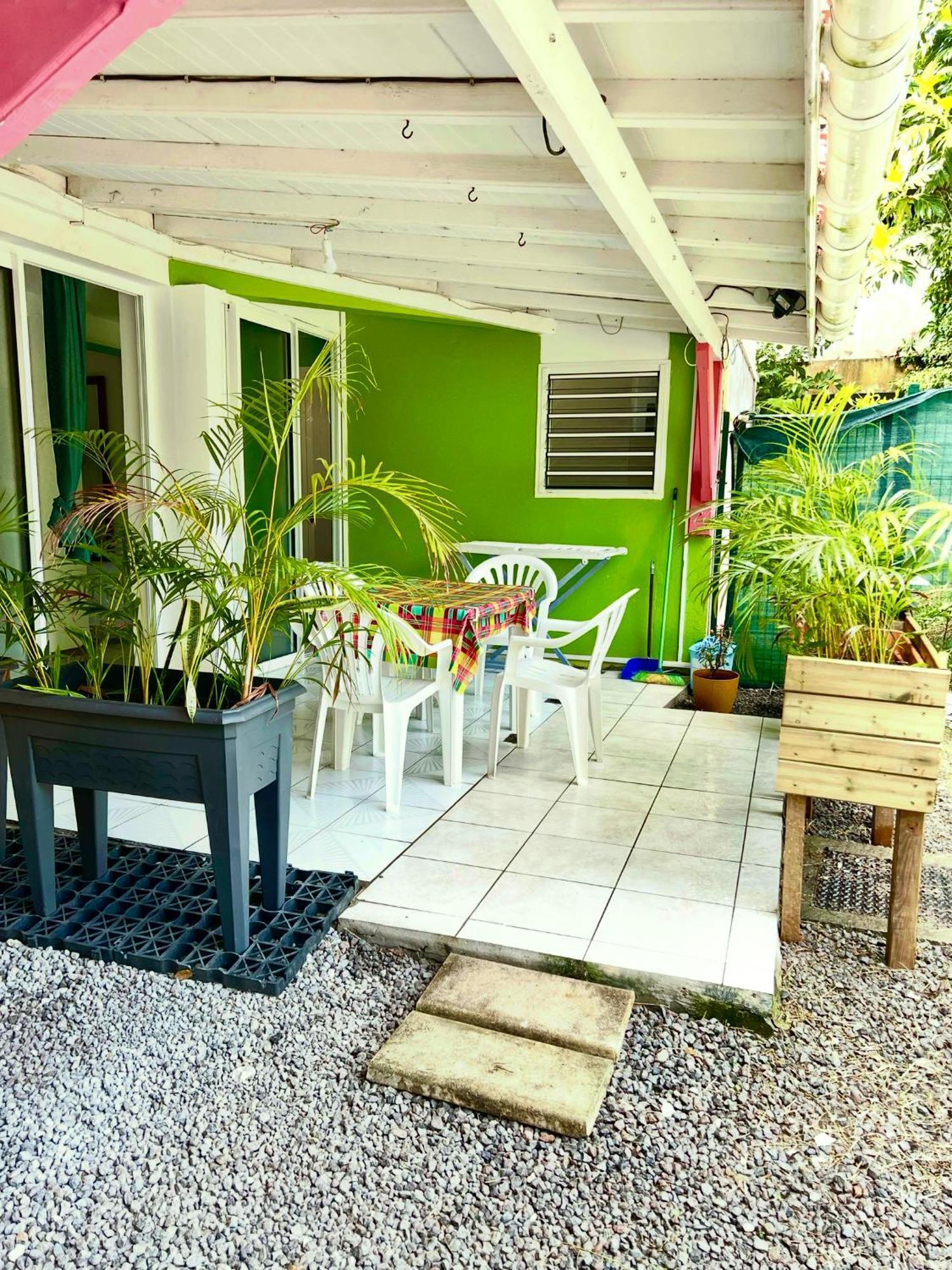 Location Tropical Apartment Сен-Ан Екстериор снимка